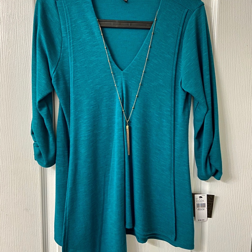 Blouse w/necklace